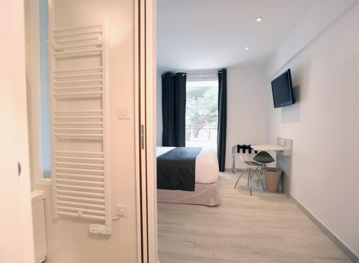 Hotel De La Plage - Hdlp Bormes-les-Mimosas Exterior foto